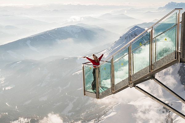 Blick auf die Berge im Winter