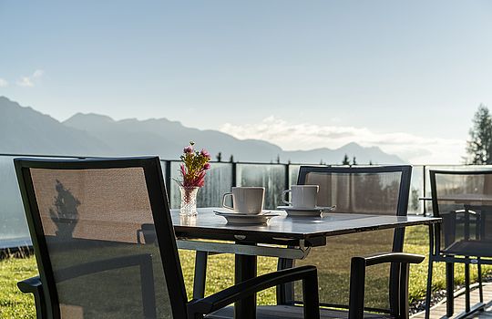 Sonnige Terrasse des Hotel Winterer